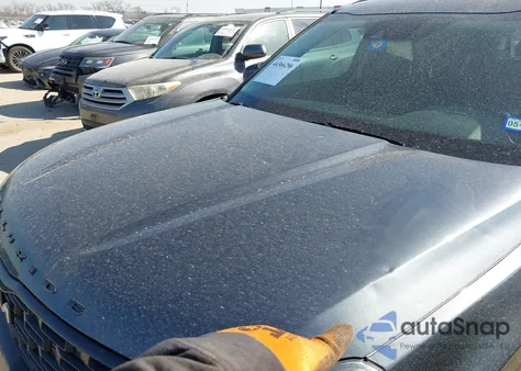 2022 Kia Telluride Ex z USA, uszkodzony, nr VIN 5XYP3DHC9NG281504